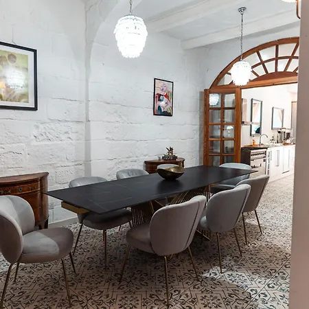 5 At Palazzo Seraphim Boutique Living In St Julians بيت ضيافة 3*