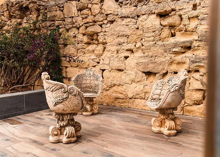 Affittacamere 5 At Palazzo Seraphim Boutique Living In St Julians