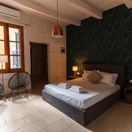 5 At Palazzo Seraphim Boutique Living In St Julians Guest house