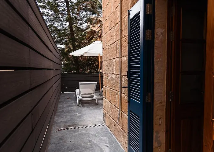 בית הארחה 5 At Palazzo Seraphim Boutique Living In St Julians